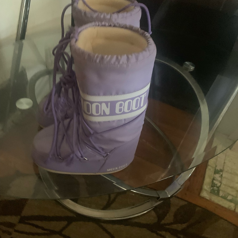 moonboots💗